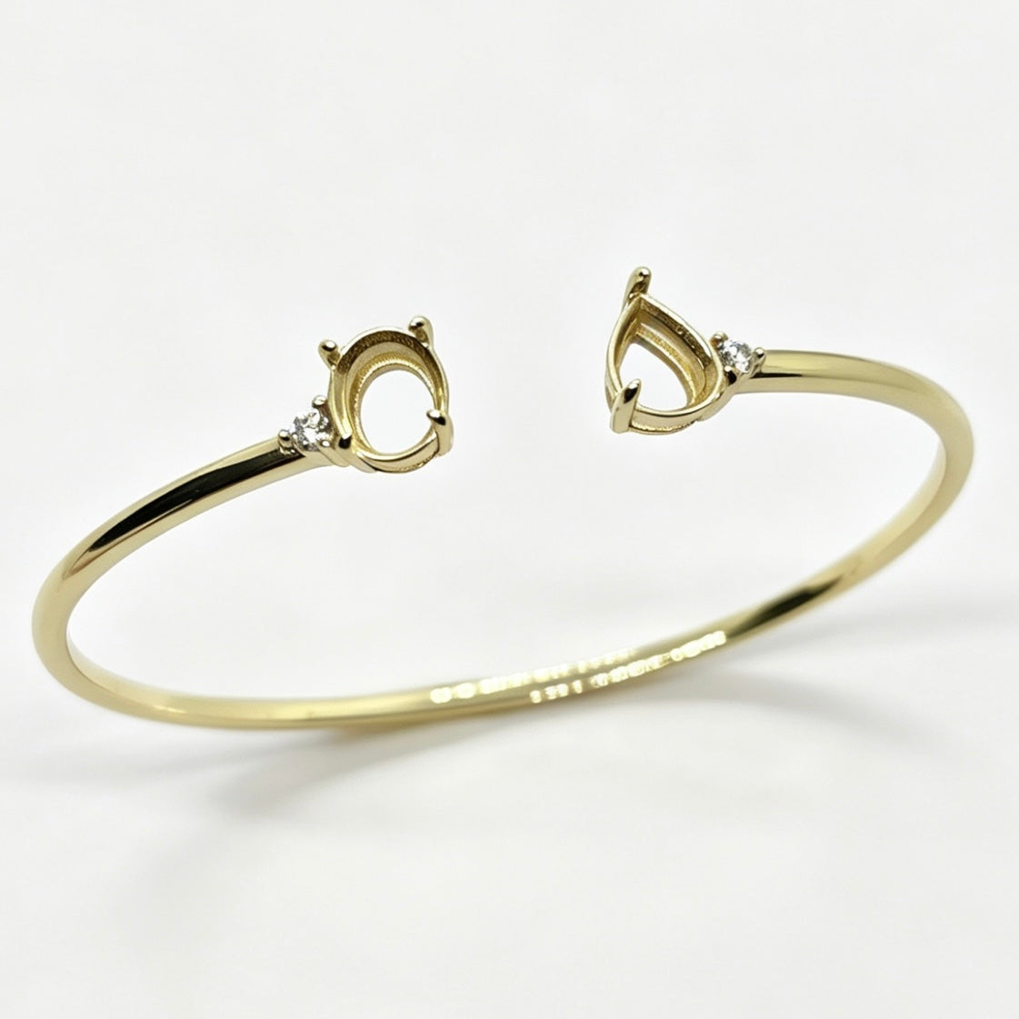 Simple Bangle Setting