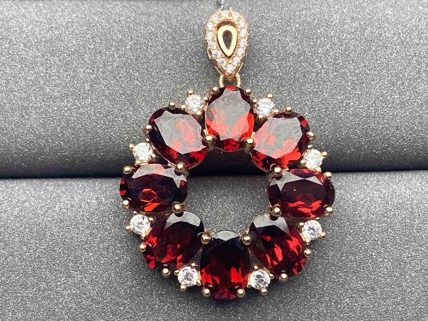 A717 Garnet Pendant