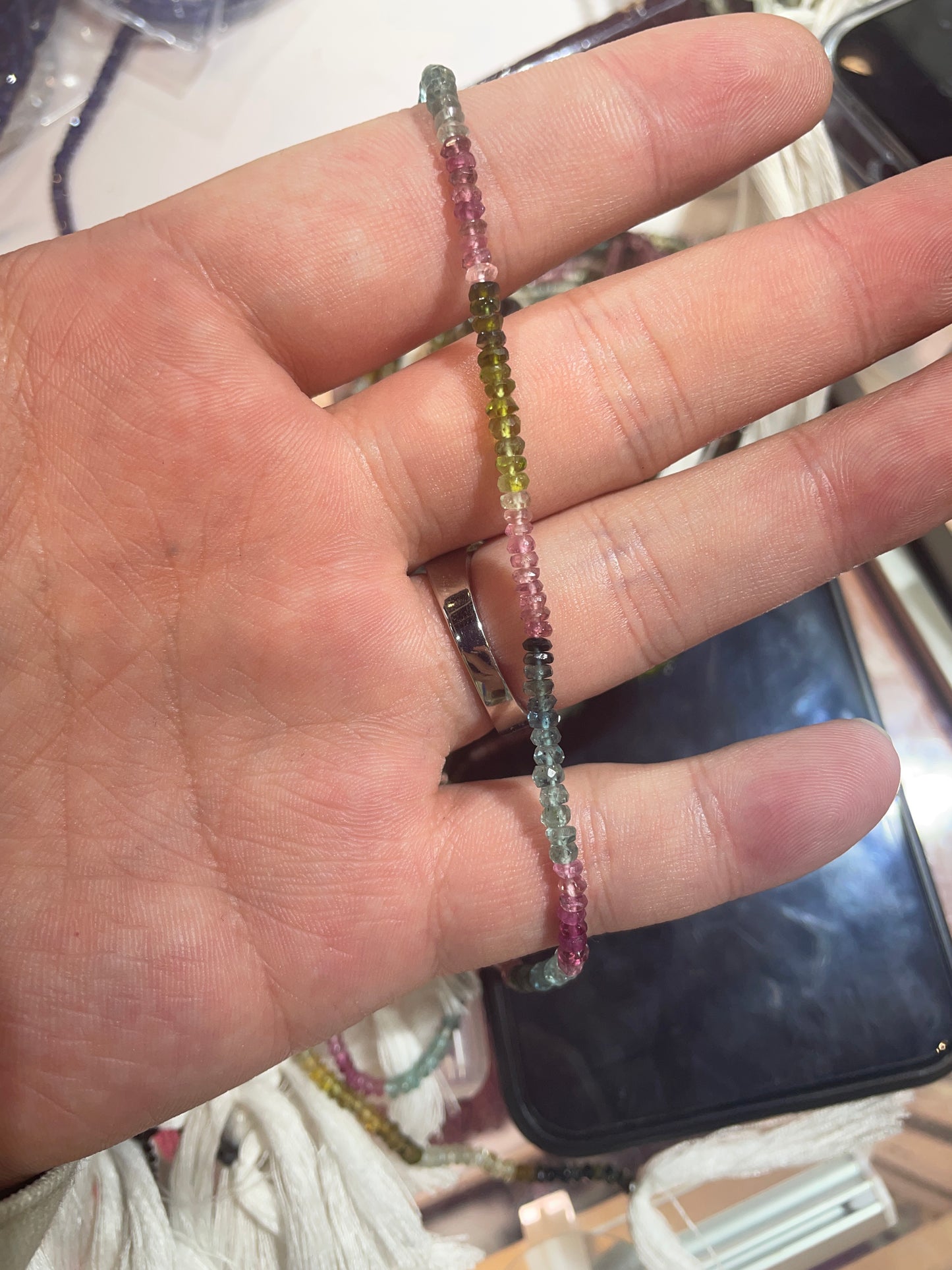 G005 Gail Lily (HK refunds are not supported)