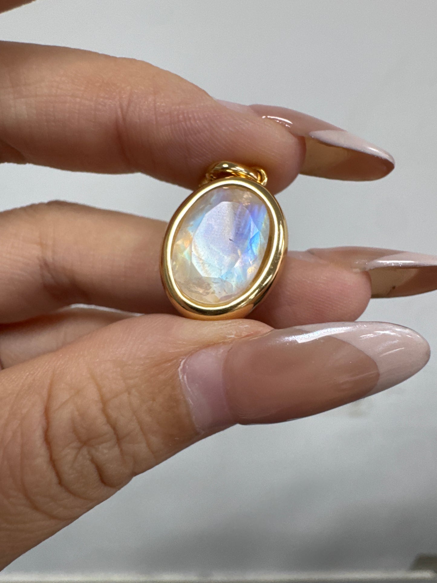 G016 Cassie Brandy Gold