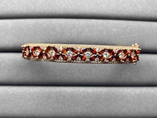 5218 Garnet Bangle