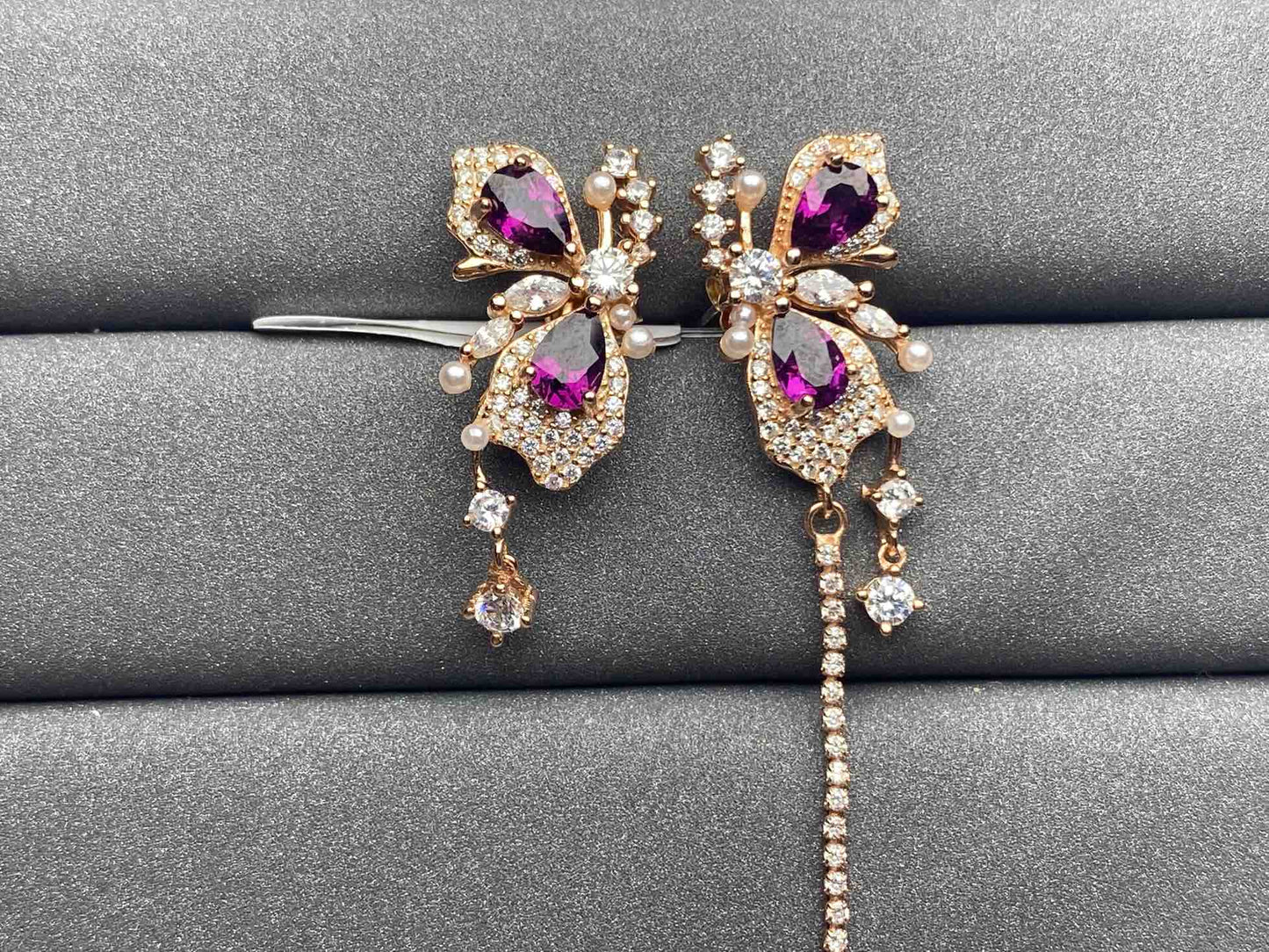 A727 Garnet Earrings