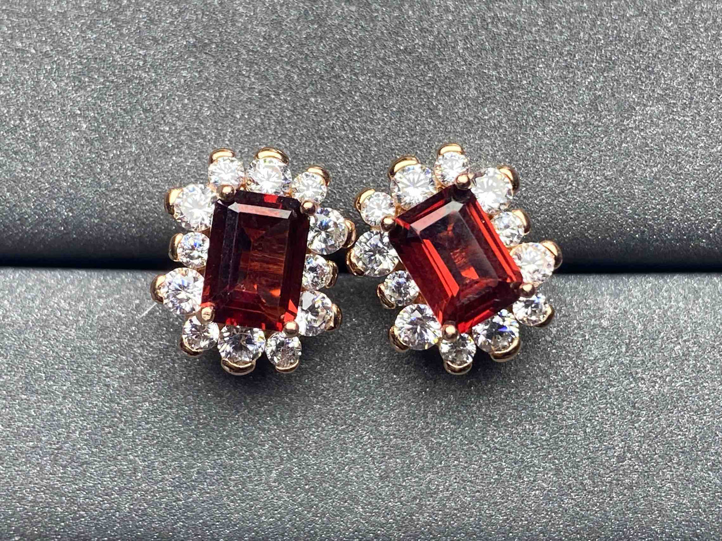 A774 Garnet Earrings