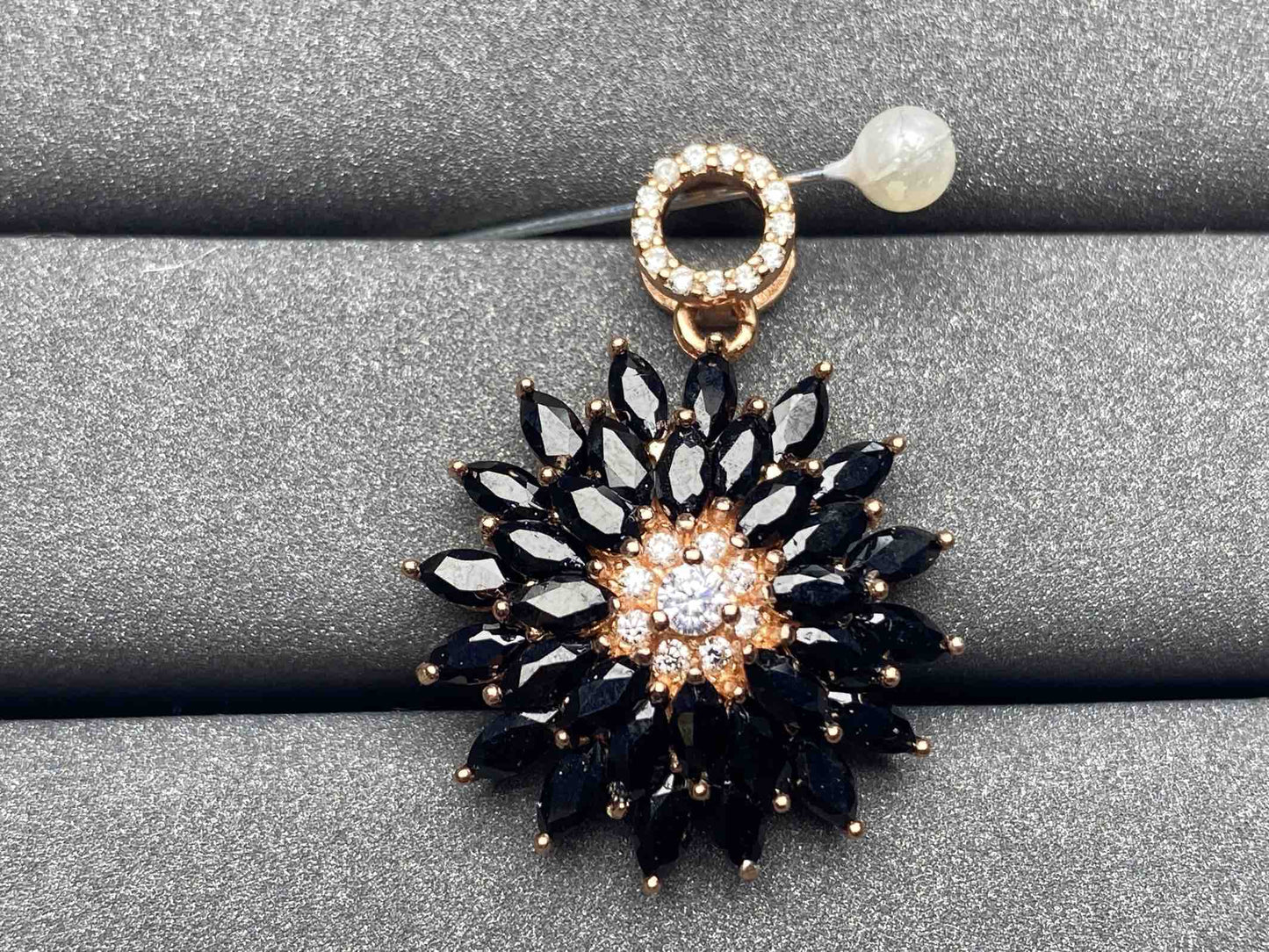 5248 Spinel Pendant