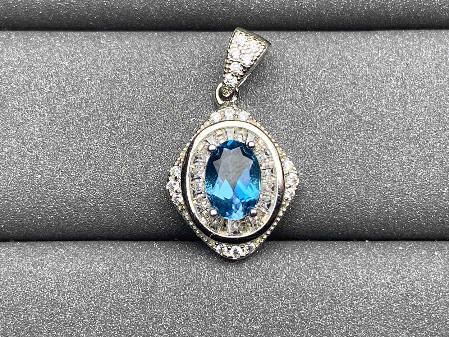 A752 Topaz Pendant
