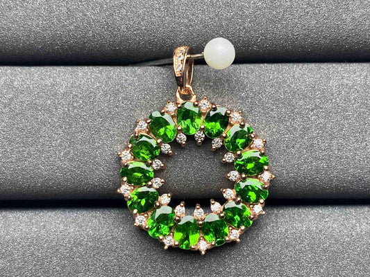 5370 Tsavorite Pendant