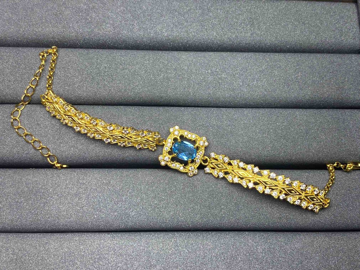 5450 Topaz Bracelet