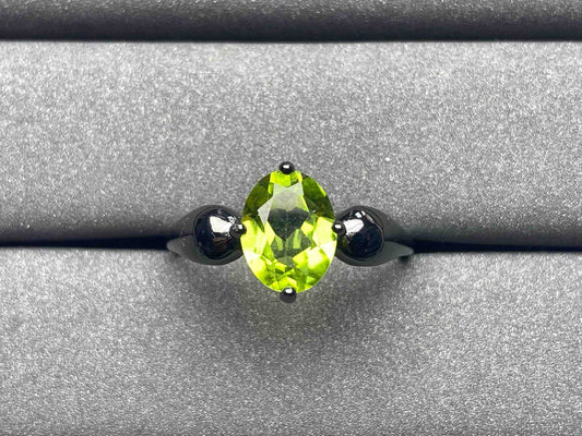 5463 Peridot Ring