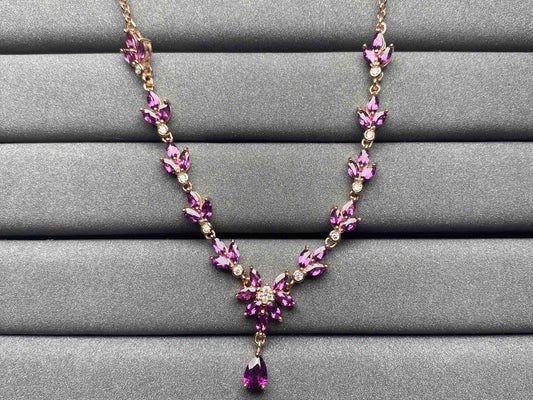 5479 Garnet Necklace