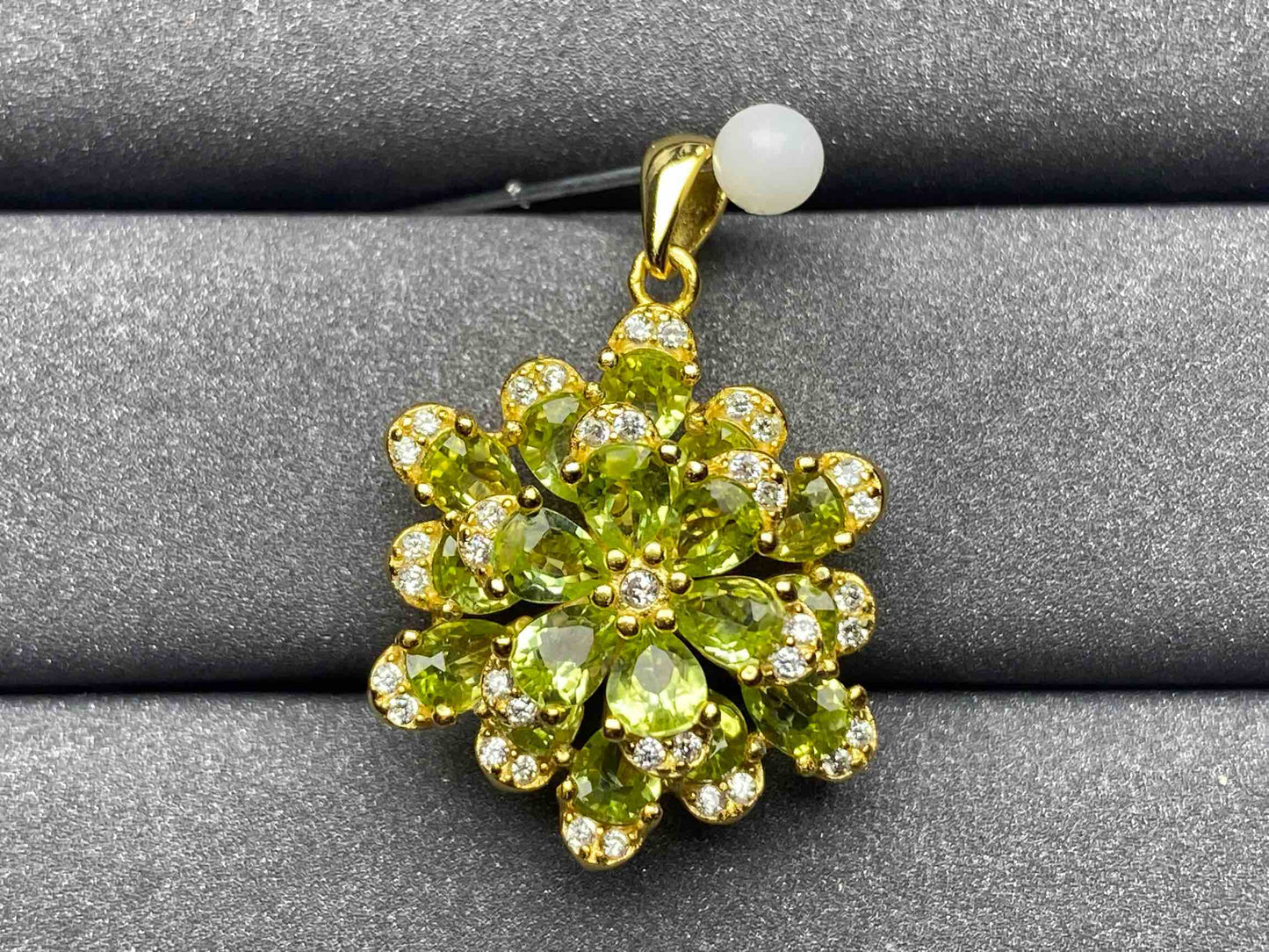 5499 Peridot Pendant
