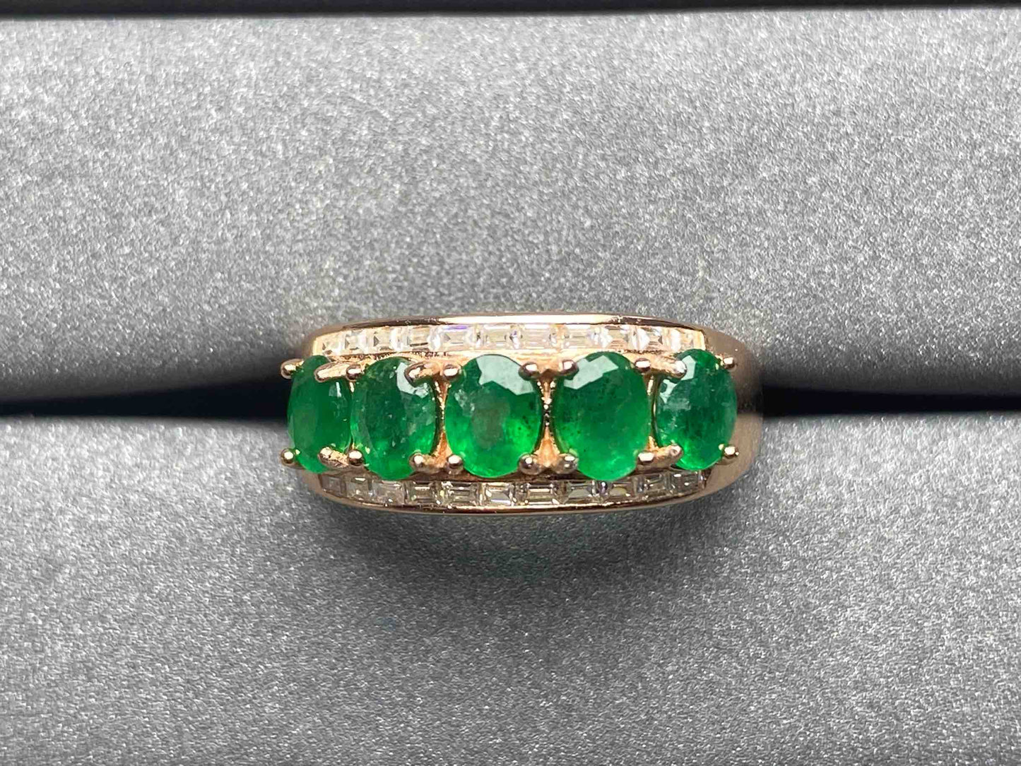 5515 Emerald Ring