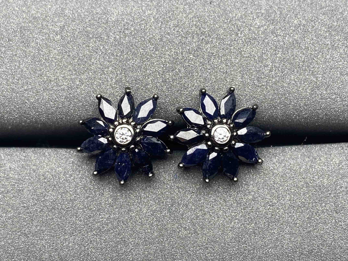 5905 Sapphire Earrings