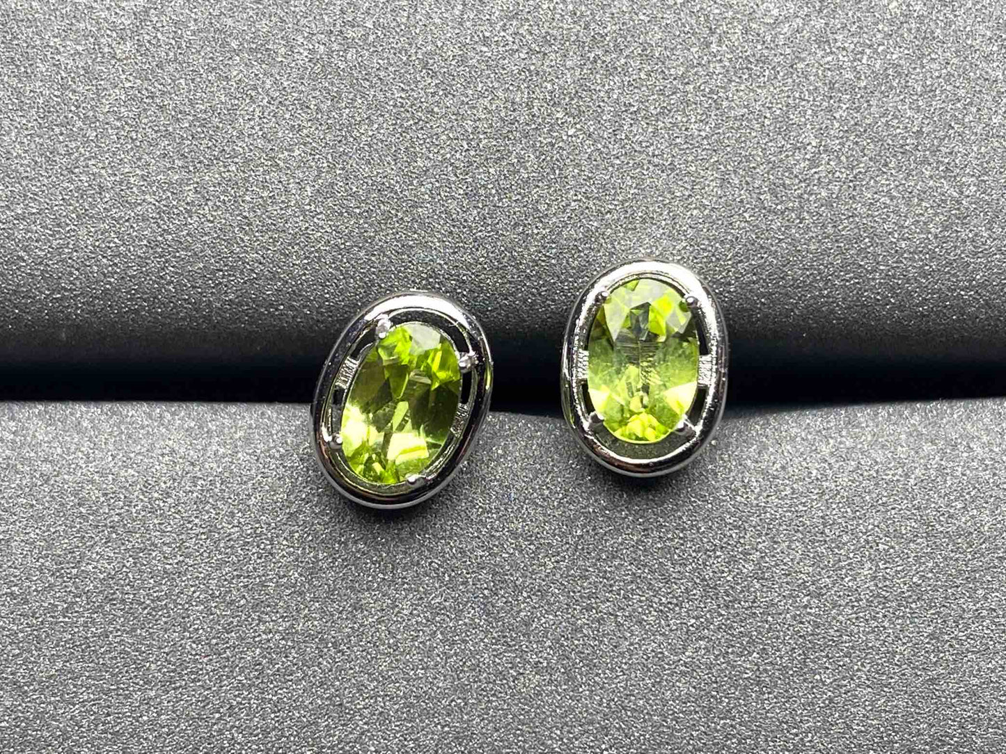 5916 Peridot Earrings