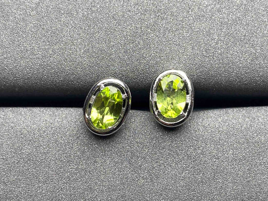 5916 Peridot Earrings
