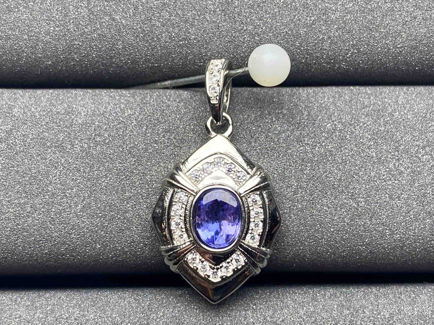 5918 Tanzanite Pendant
