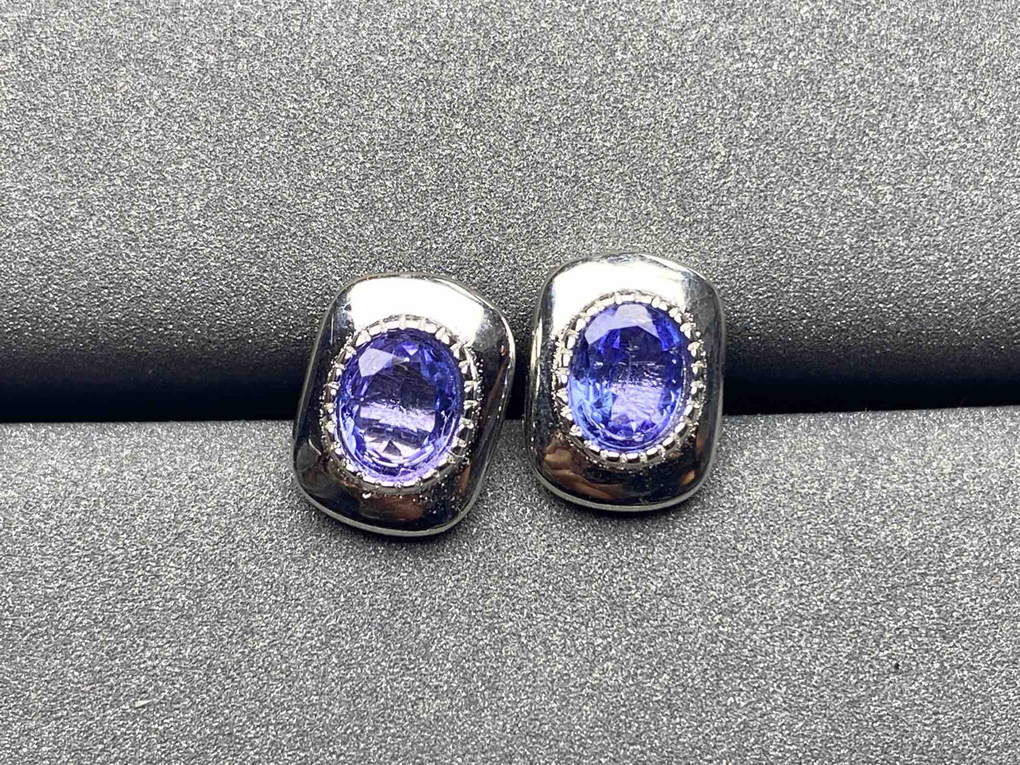 5923 Tanzanite Earrings