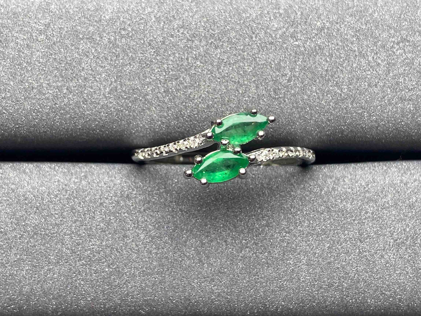 6023 Emerald Ring