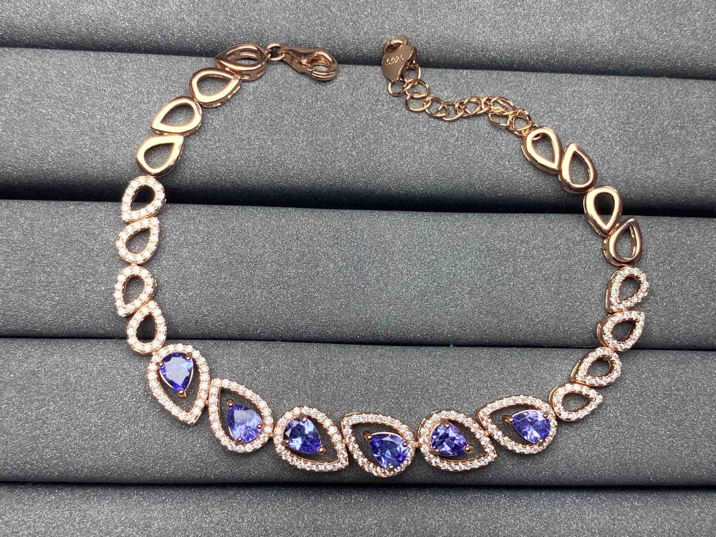 6028 Tanzanite Bracelet