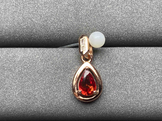 6052 Sapphire Pendant