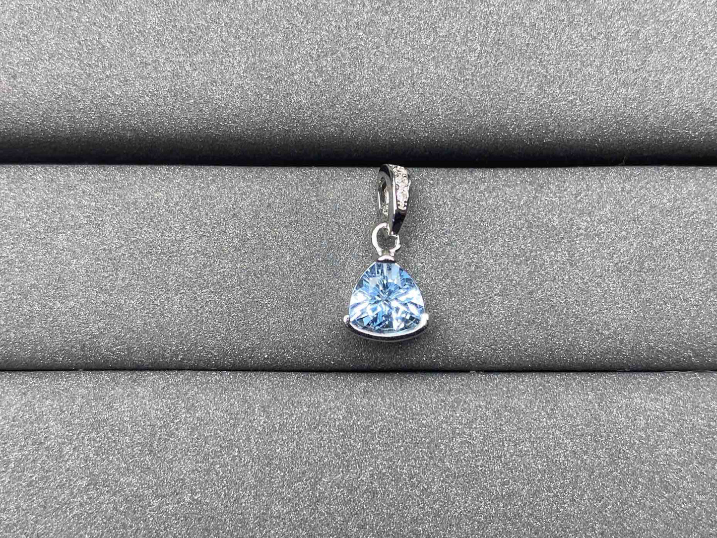 6058 Aquamarine Pendant