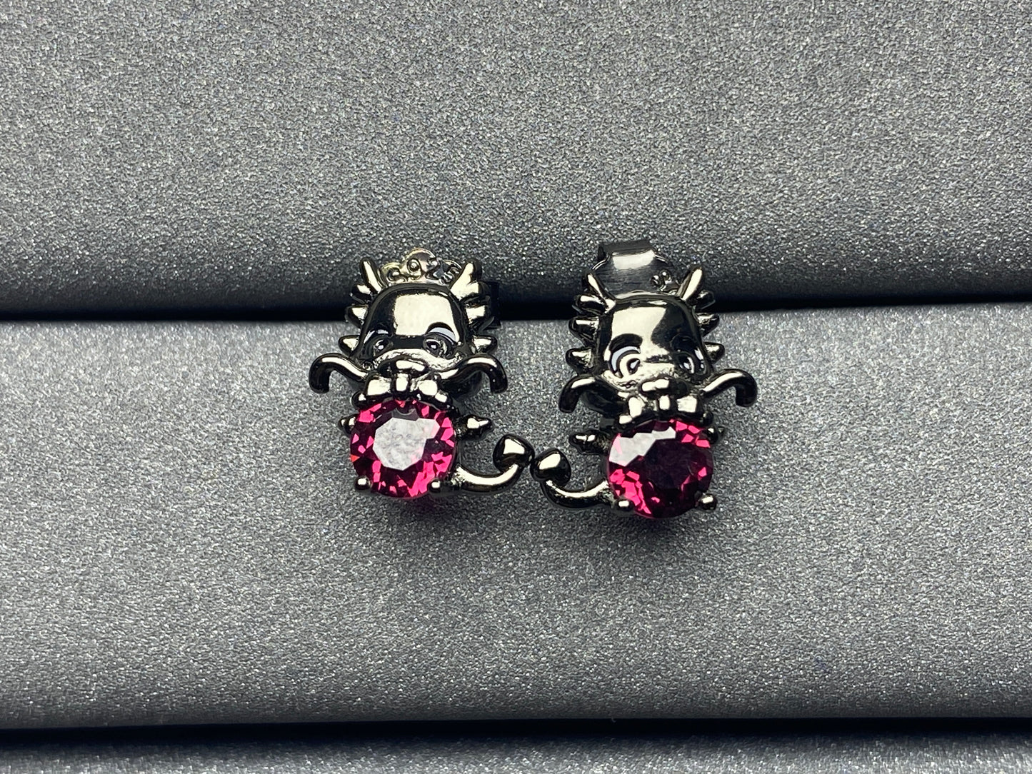 6133 Garnet Earrings