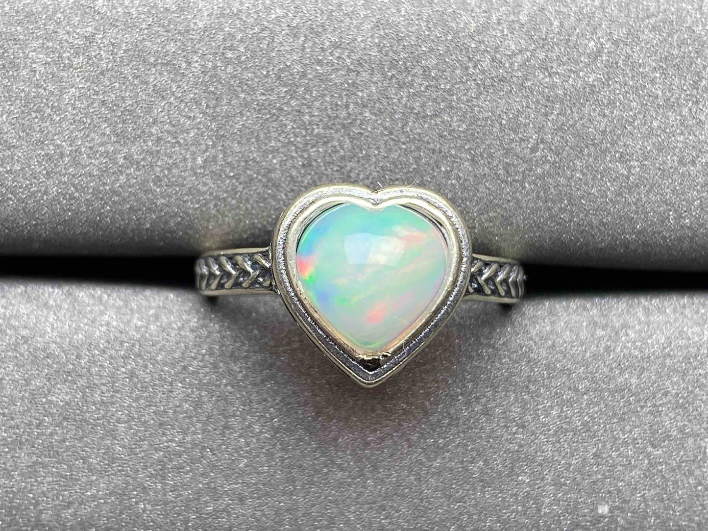 6191 Opal Ring