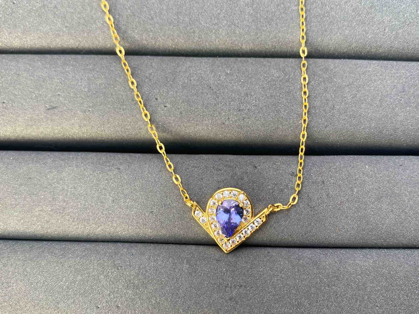 A10028 Tanzanite Necklace
