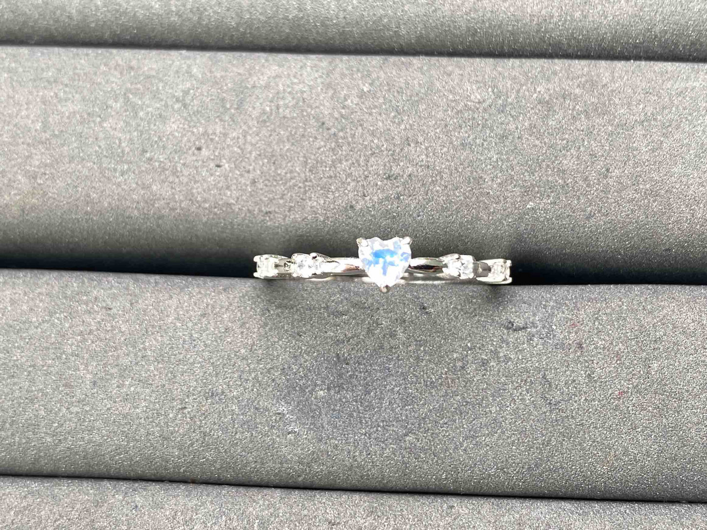 A10045 Moonstone Ring