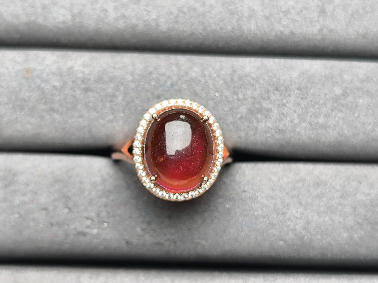 A10133 Garnet Ring