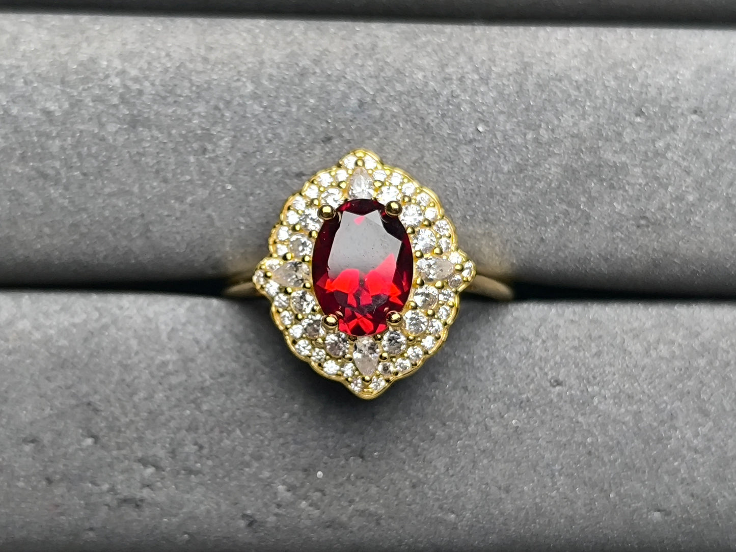 A10149 Garnet Ring