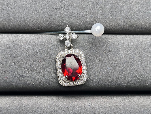 A10154 Garnet Pendant