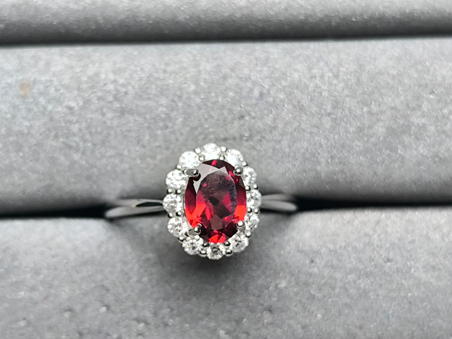 A10155 Garnet Ring