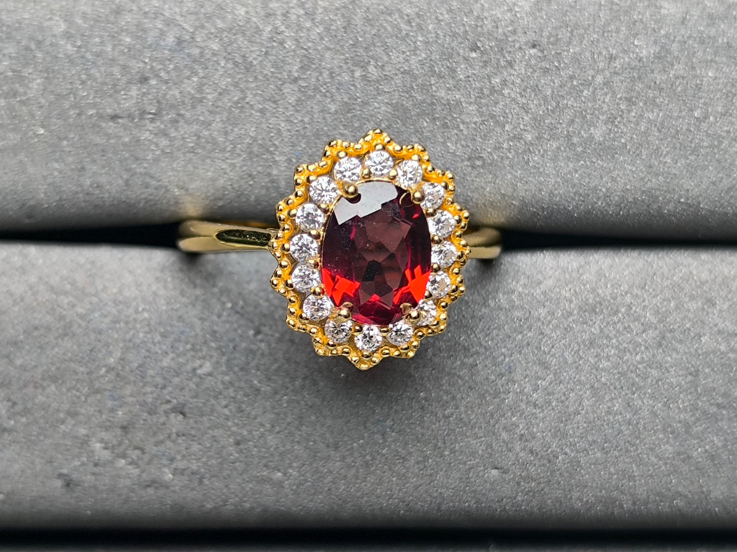 A10157 Garnet Ring