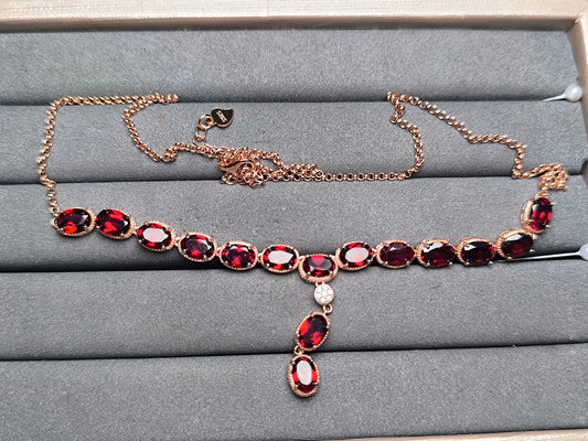 A10172 Garnet Necklace