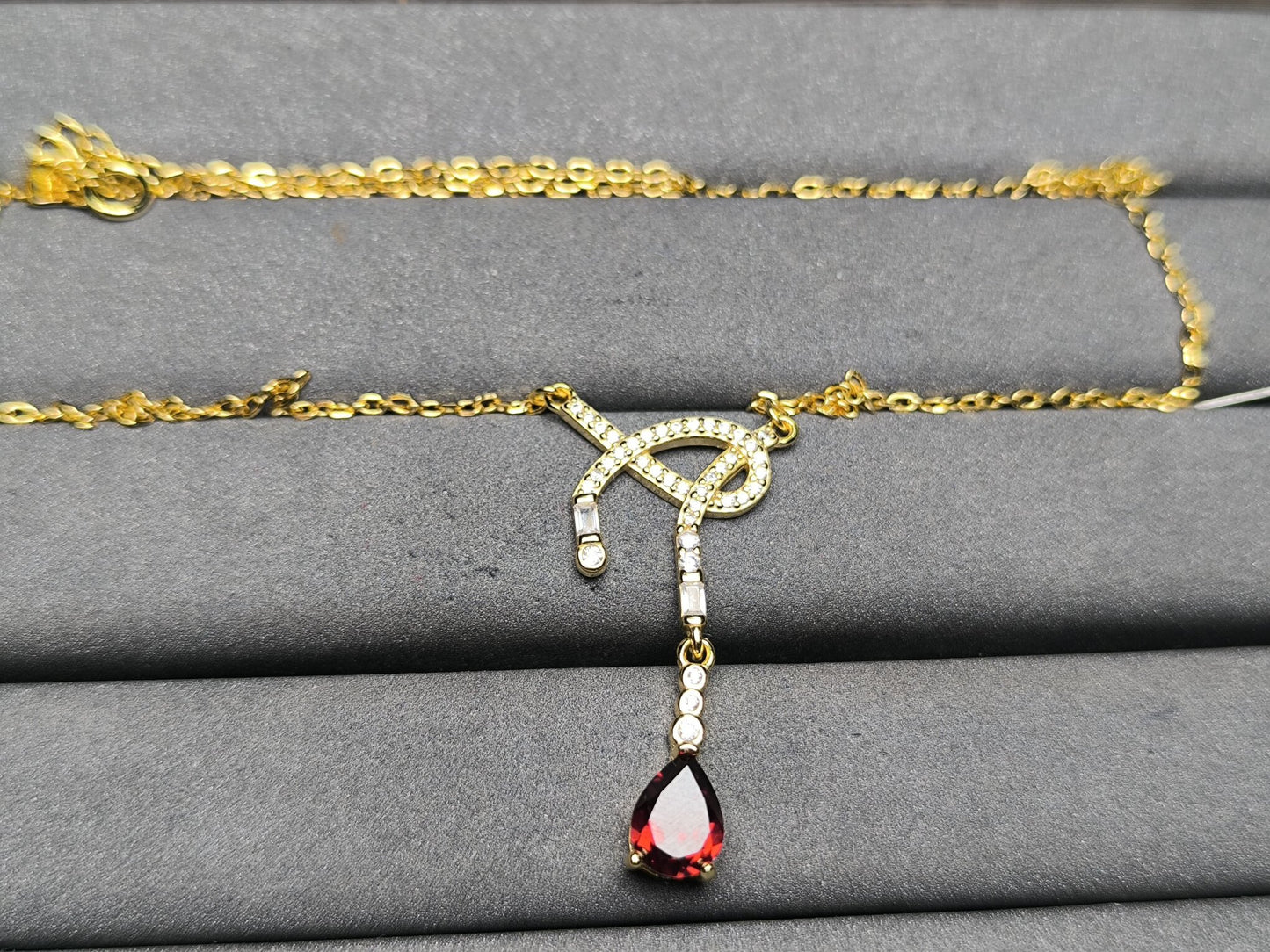 A10175 Garnet Necklace