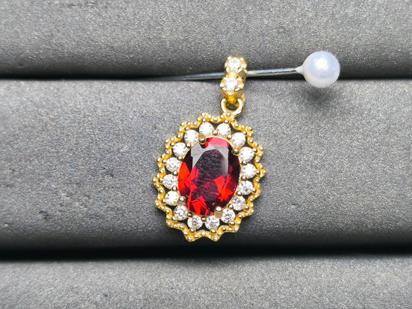 A10180 Garnet Pendant