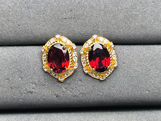 A10189 Garnet Earrings