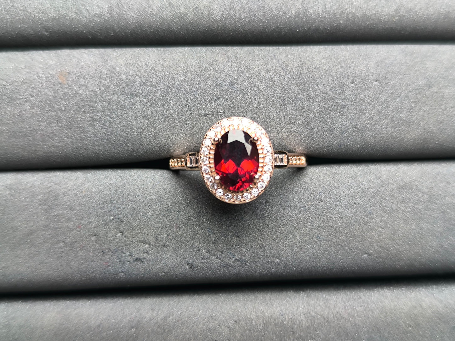 A10196 Garnet Ring