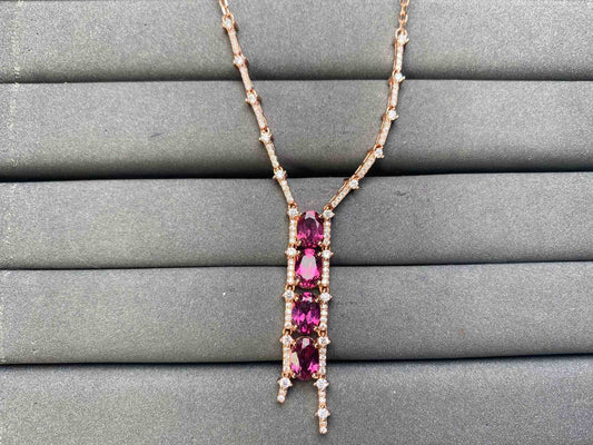 A10328 Garnet Necklace