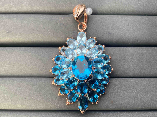 A10426 Topaz Pendant