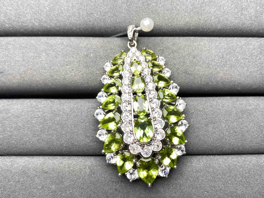 A10469 Peridot Pendant