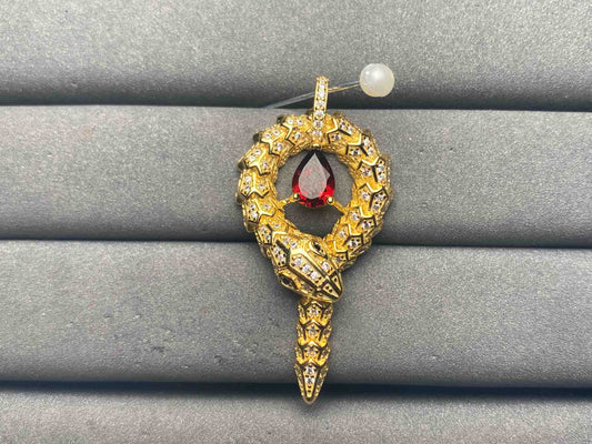 A10518 Garnet Pendant