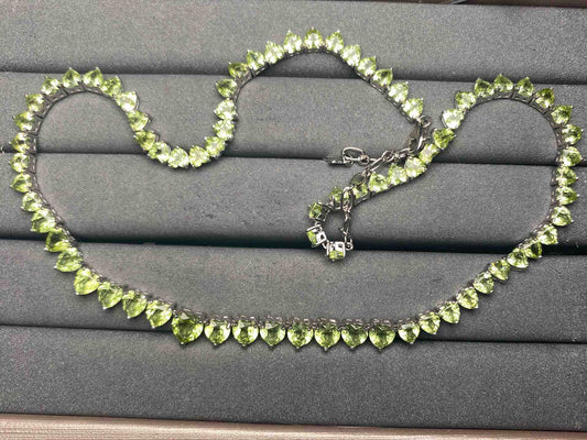A10527 Peridot Necklace