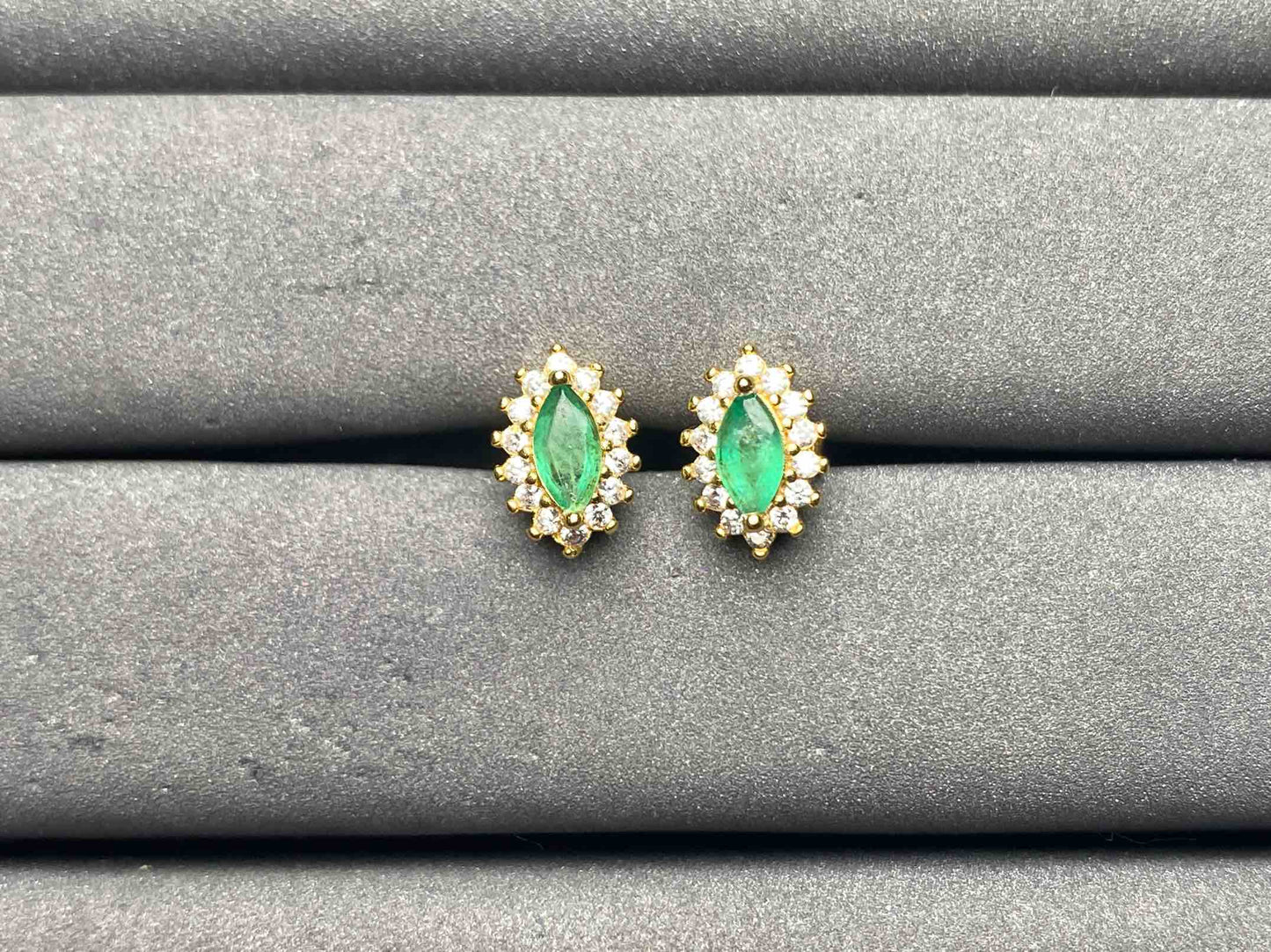 A10551 Emerald Earrings