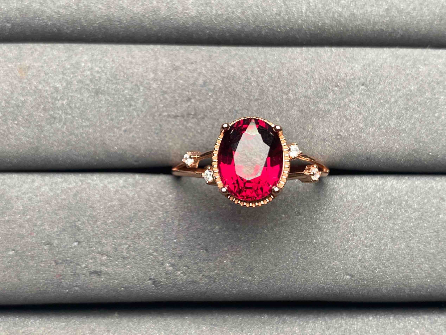 A10571 Garnet Ring