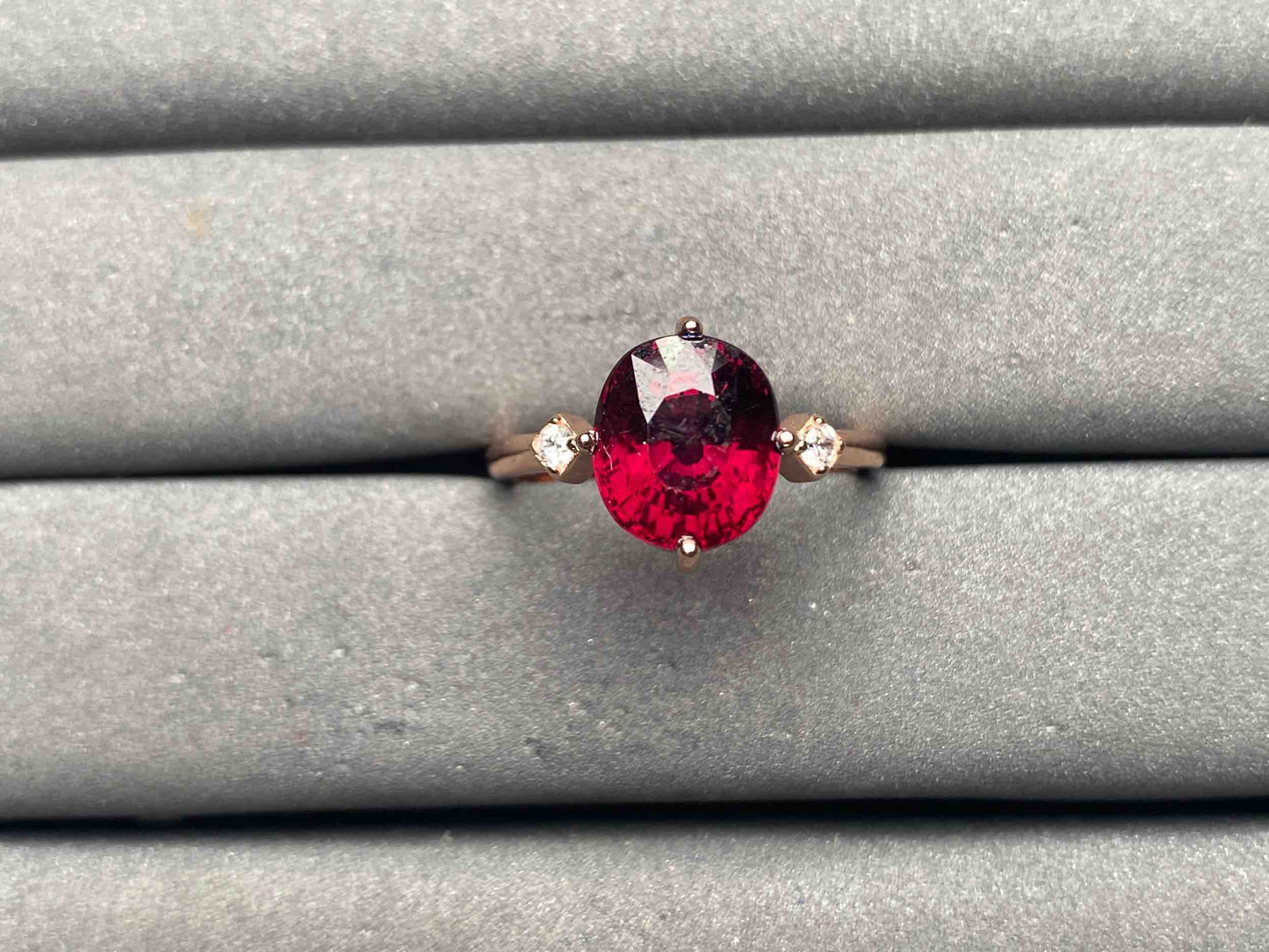 A10572 Garnet Ring