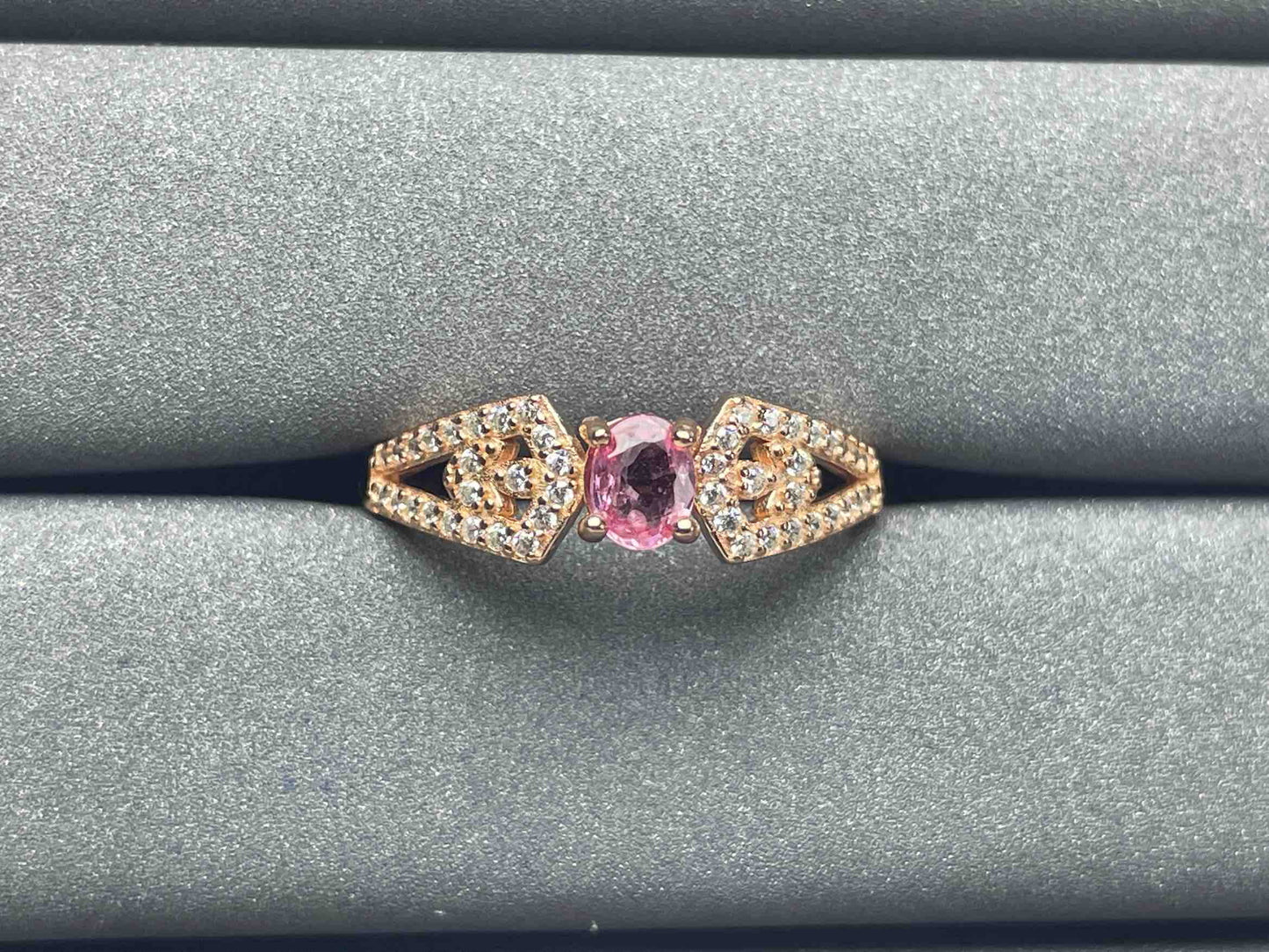 A1060 Pink Sapphire Ring