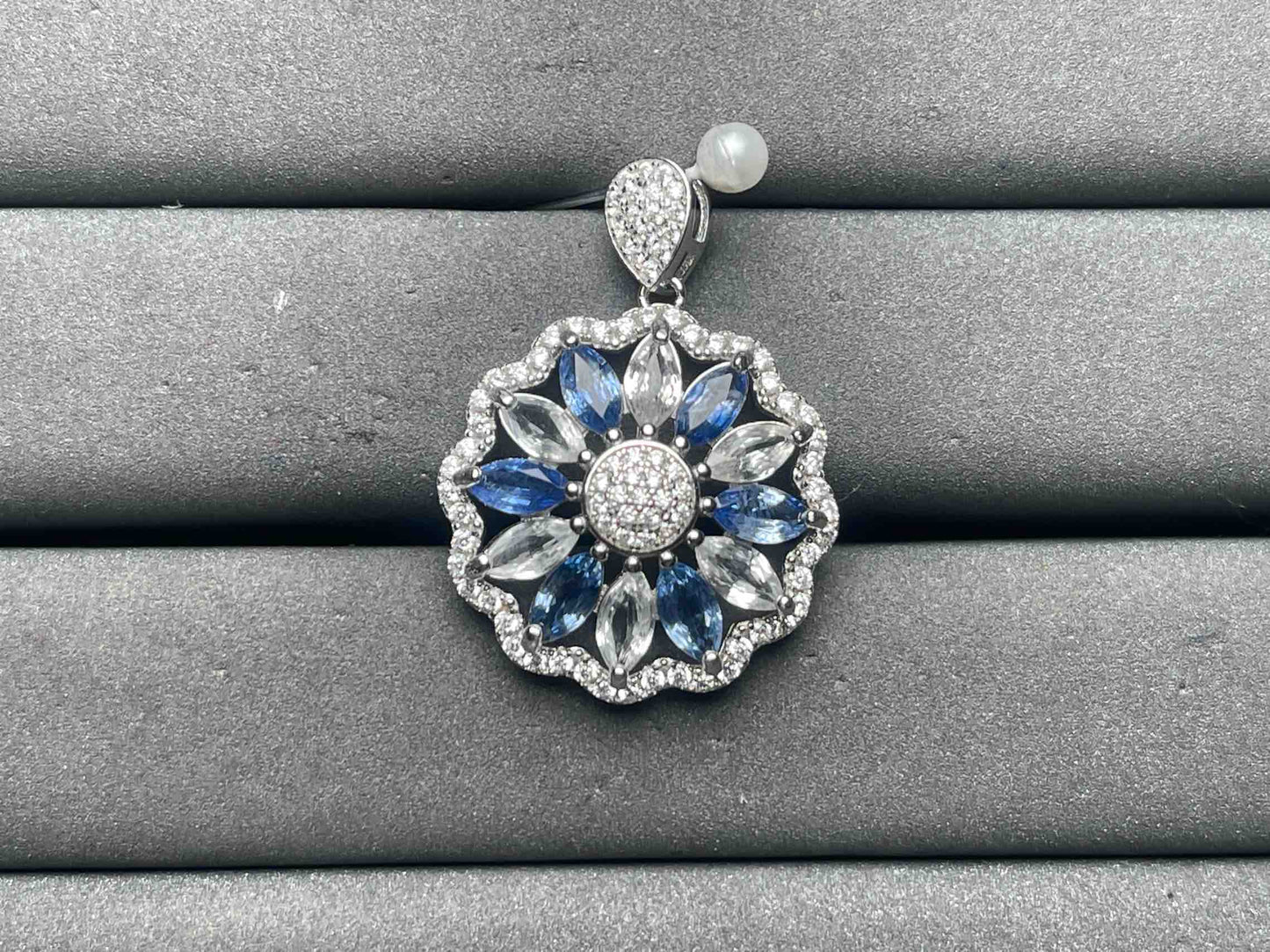 A10639 Tanzanite Pendant