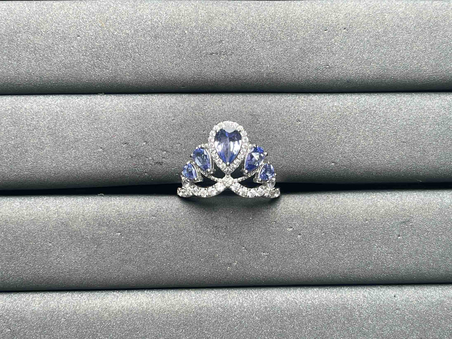 A10656 Tanzanite Ring