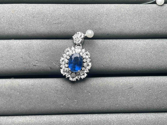A10662 Sapphire Pendant